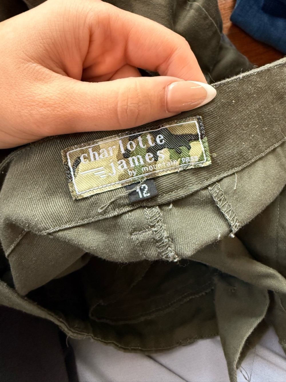 Utility Cargo Wide-Leg Pants in Olive Green - Picture 6 of 6
